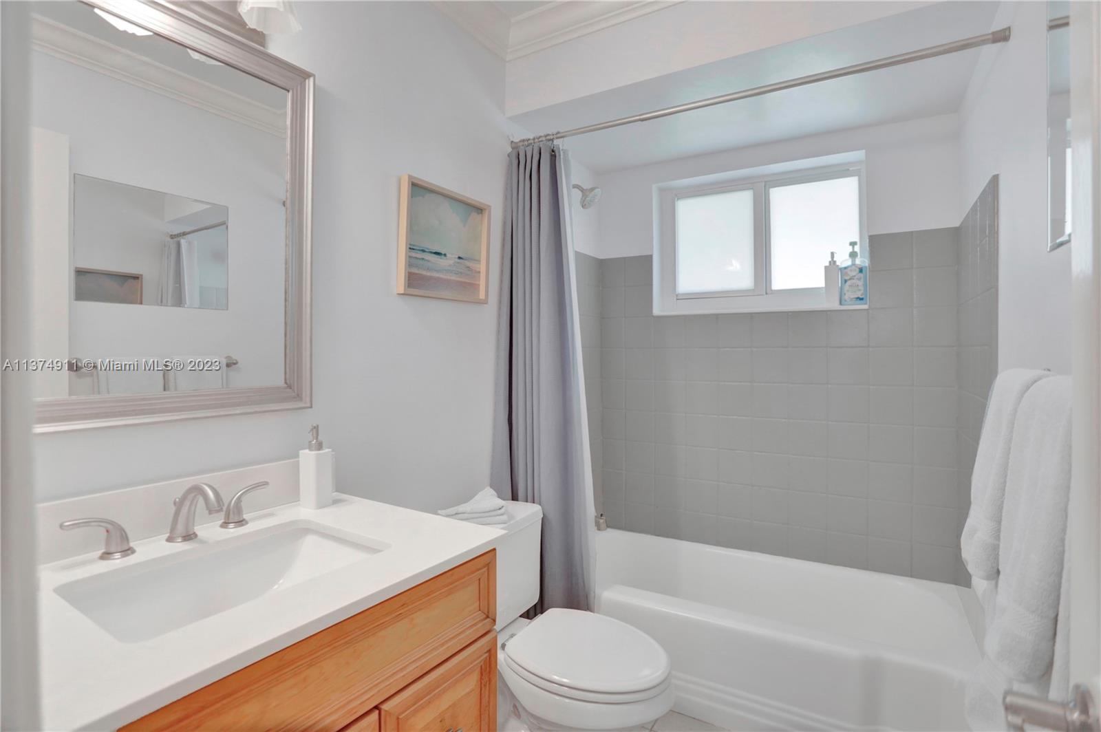 VENETIAN ISLES 3RD SEC - Residential