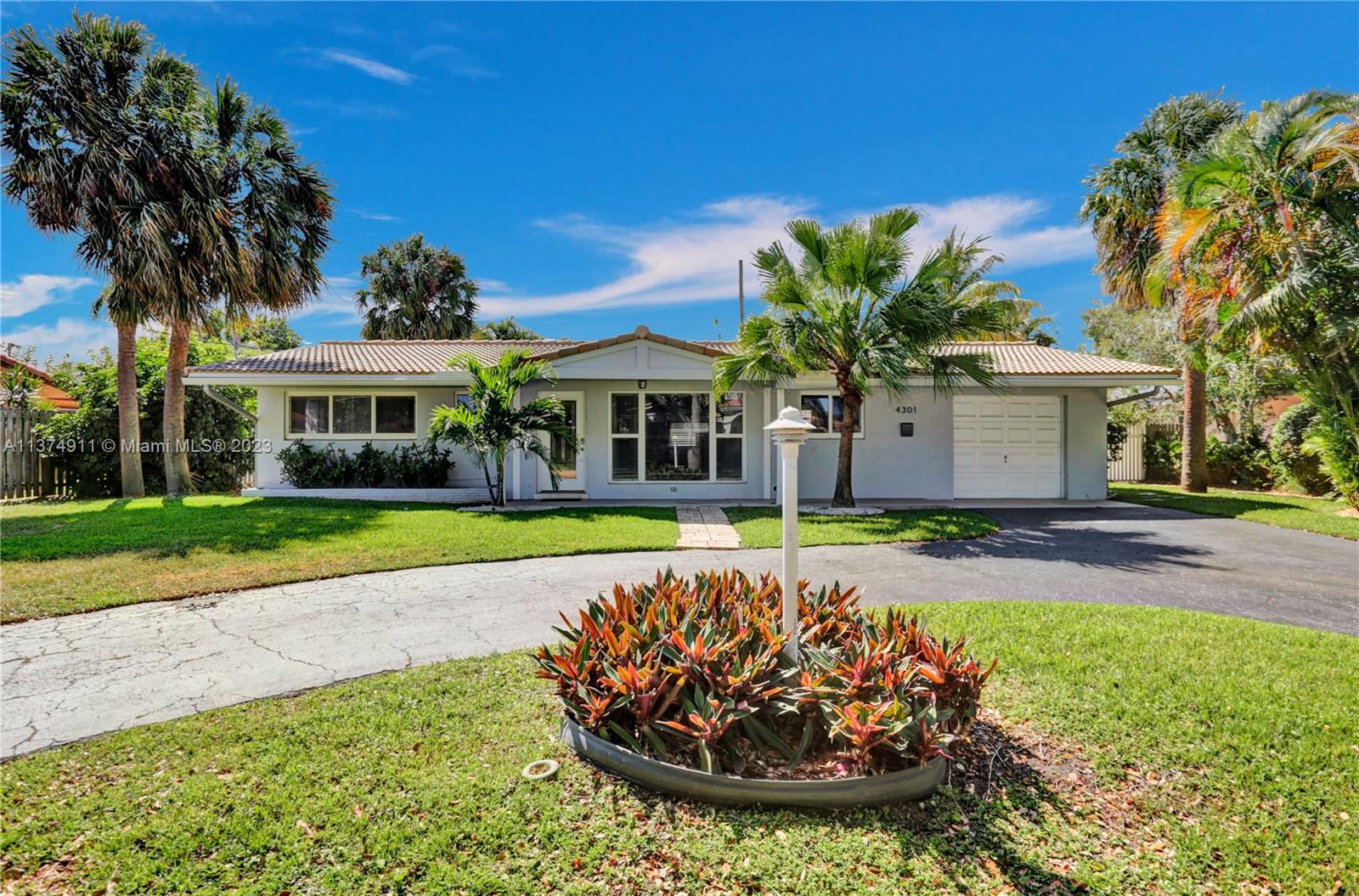 VENETIAN ISLES 3RD SEC - Residential