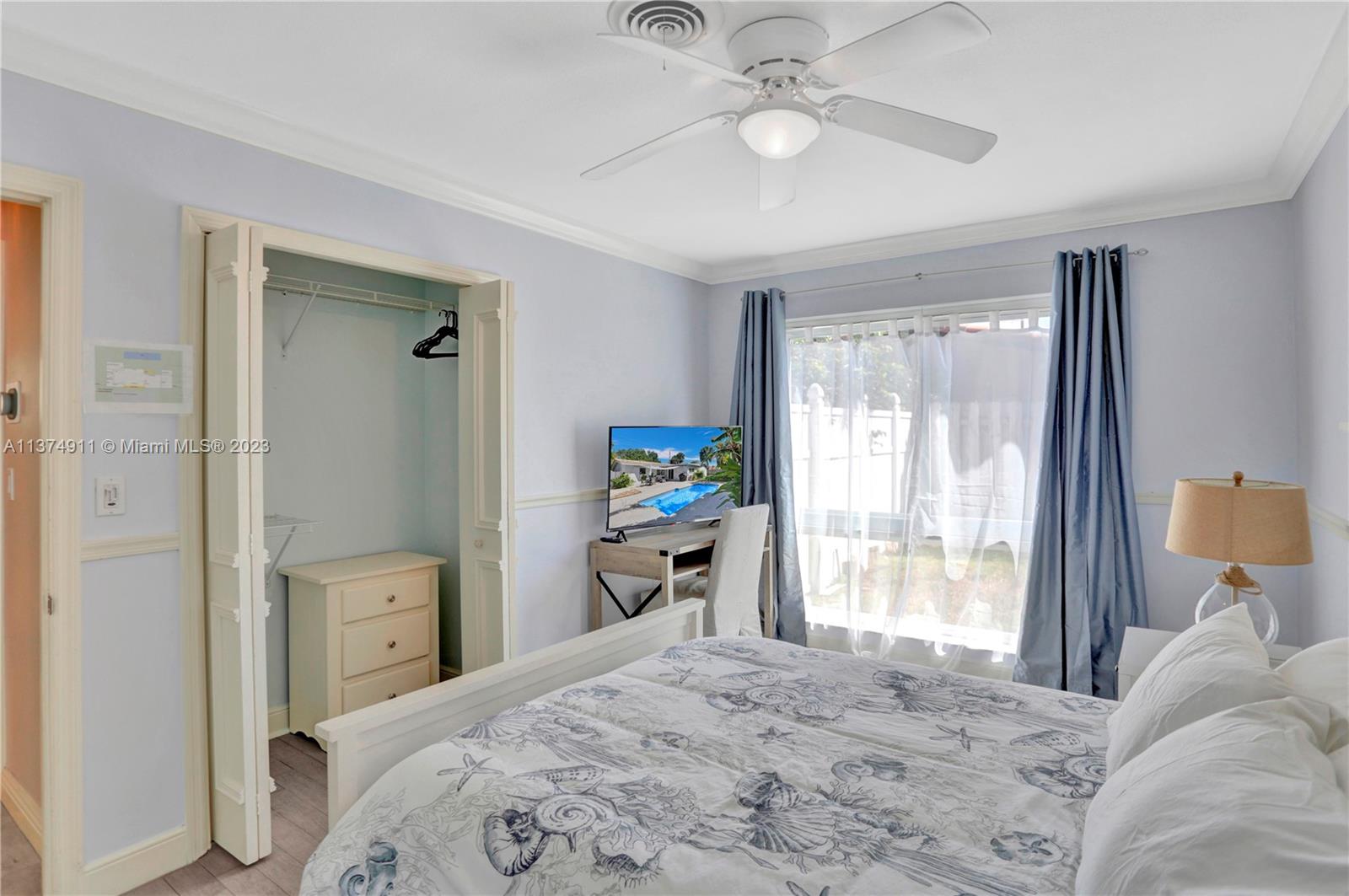 VENETIAN ISLES 3RD SEC - Residential