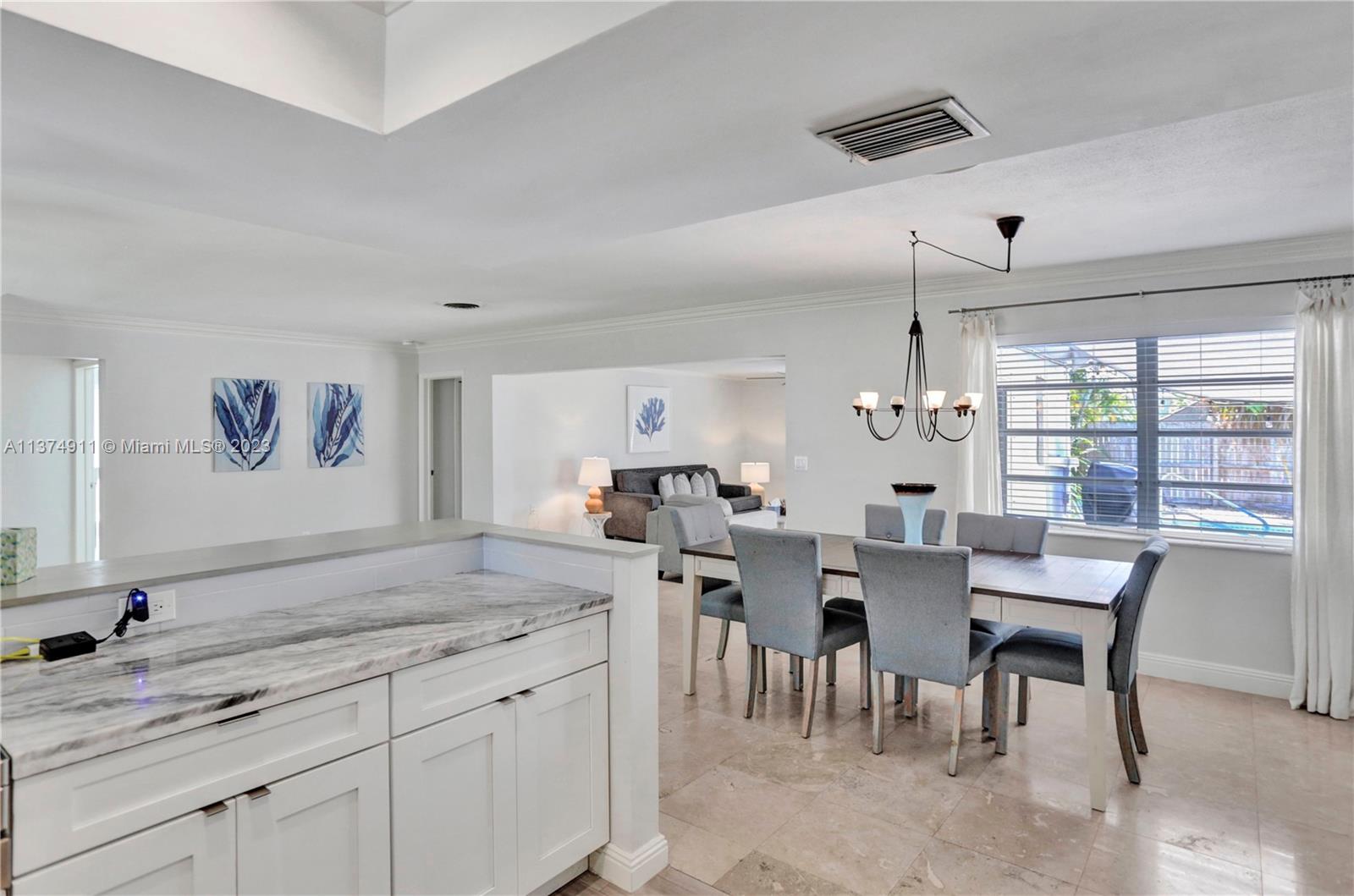 VENETIAN ISLES 3RD SEC - Residential