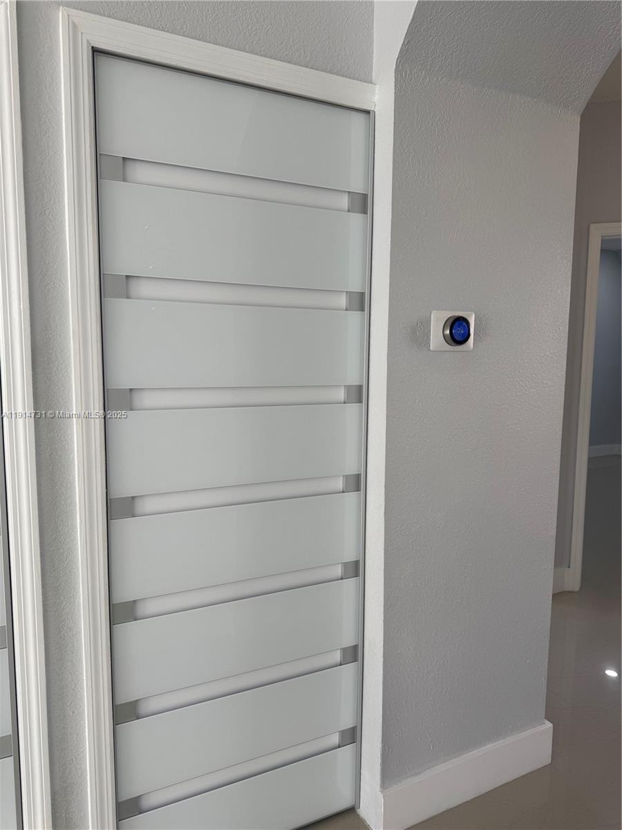 SHOMA HOMES AT COUNTRY CL - Residential Lease