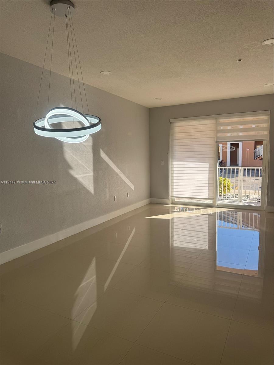 SHOMA HOMES AT COUNTRY CL - Residential Lease