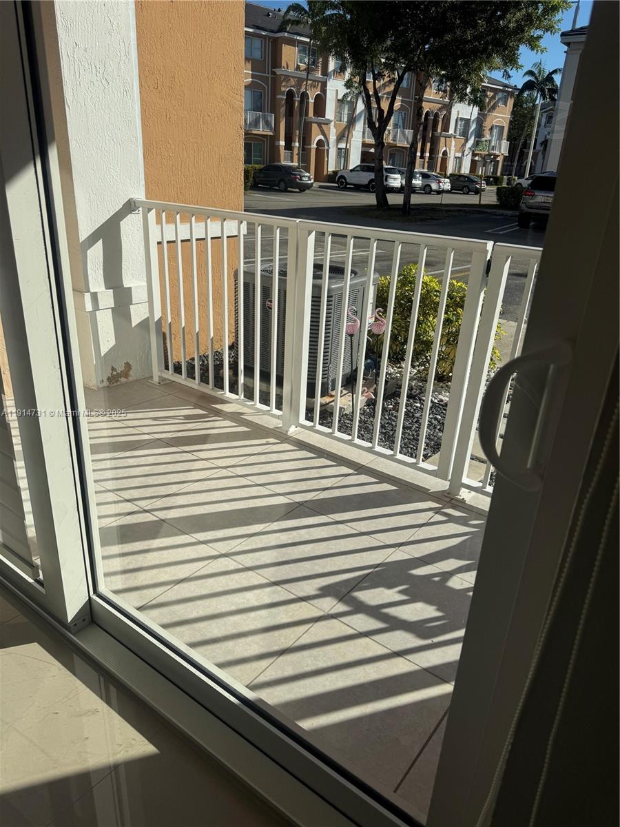 SHOMA HOMES AT COUNTRY CL - Residential Lease