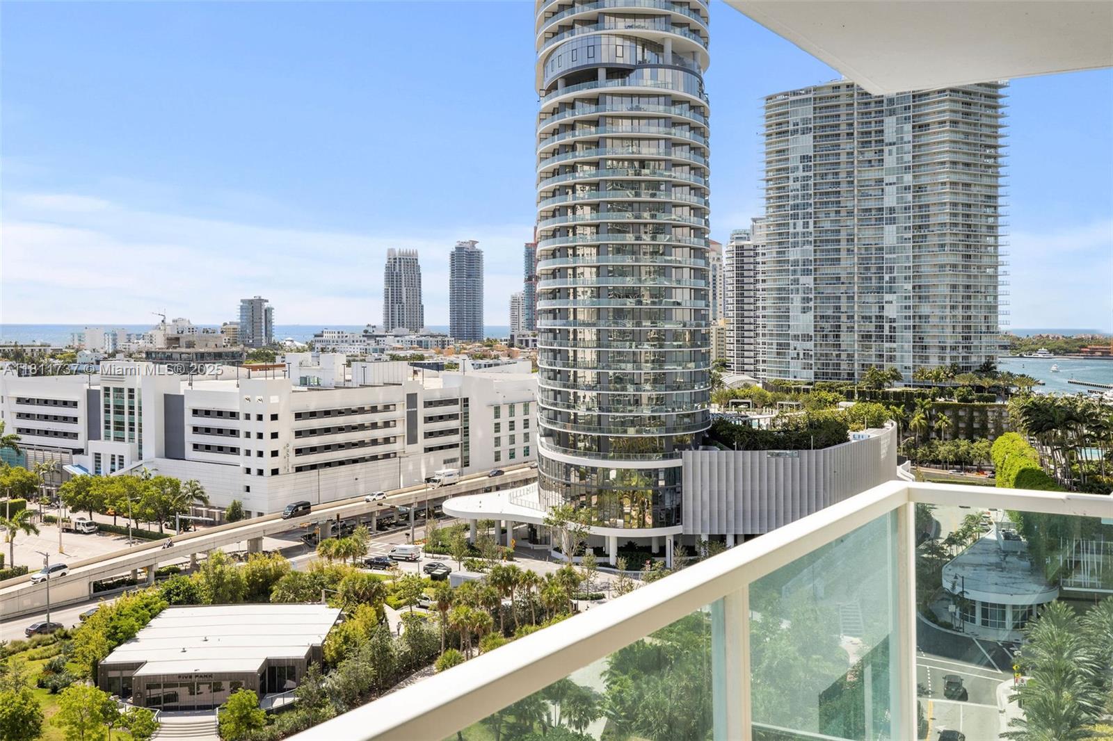 THE FLORIDIAN CONDO - Residential Lease
