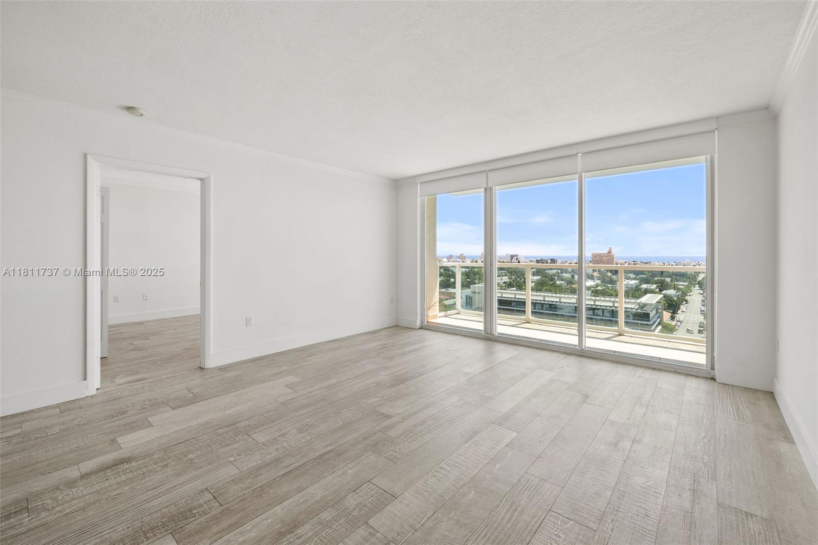 THE FLORIDIAN CONDO - Residential Lease