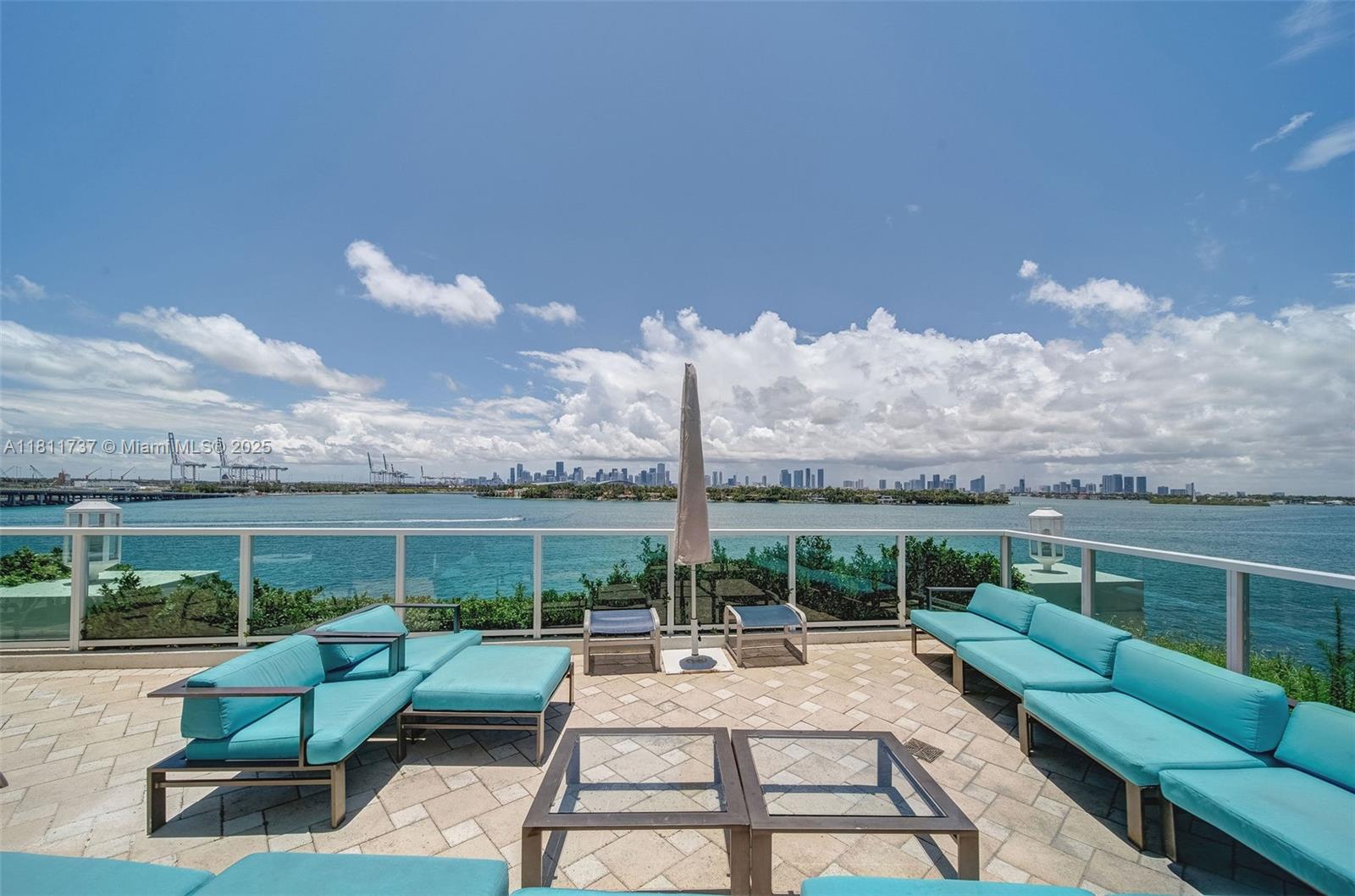THE FLORIDIAN CONDO - Residential Lease