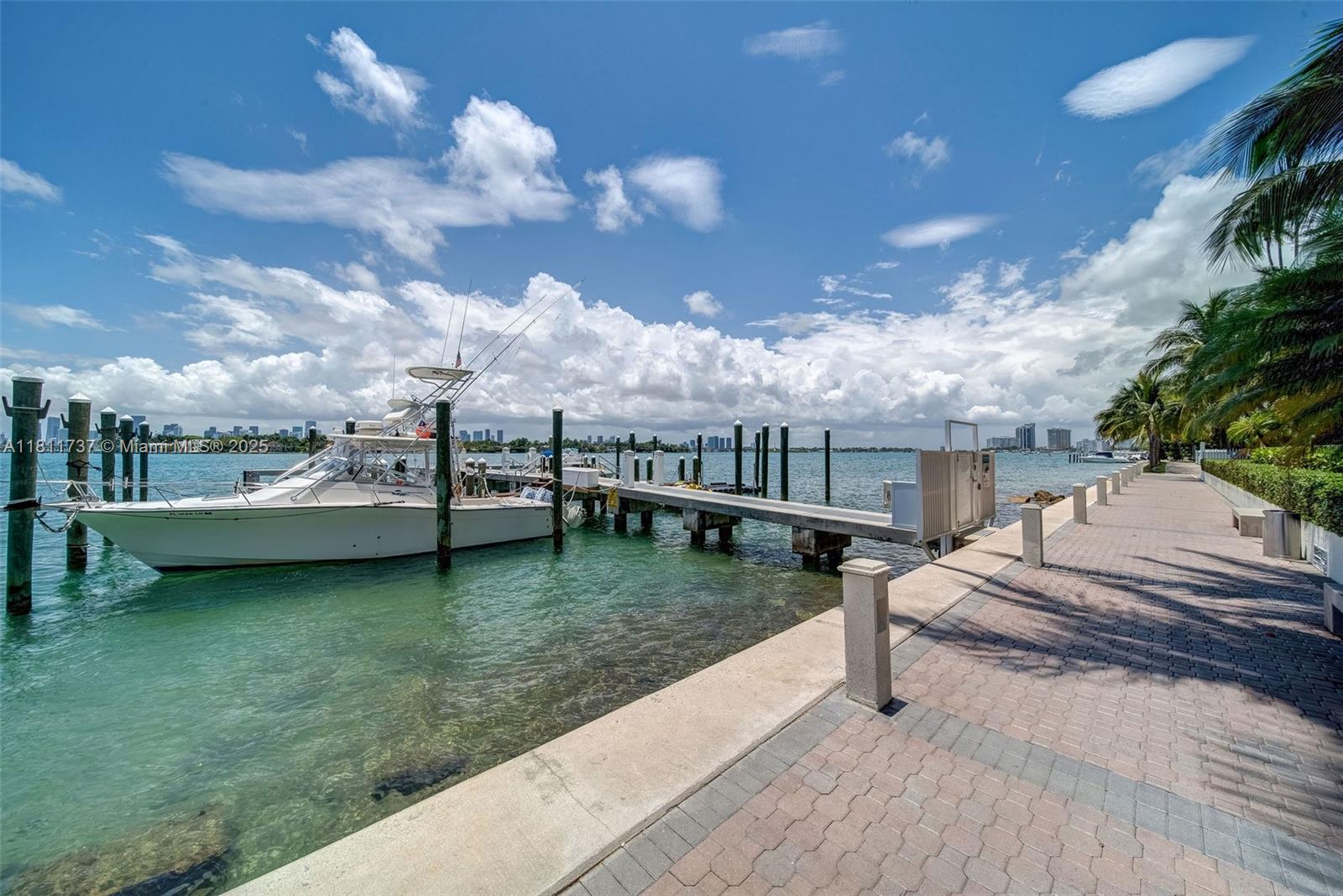 THE FLORIDIAN CONDO - Residential Lease
