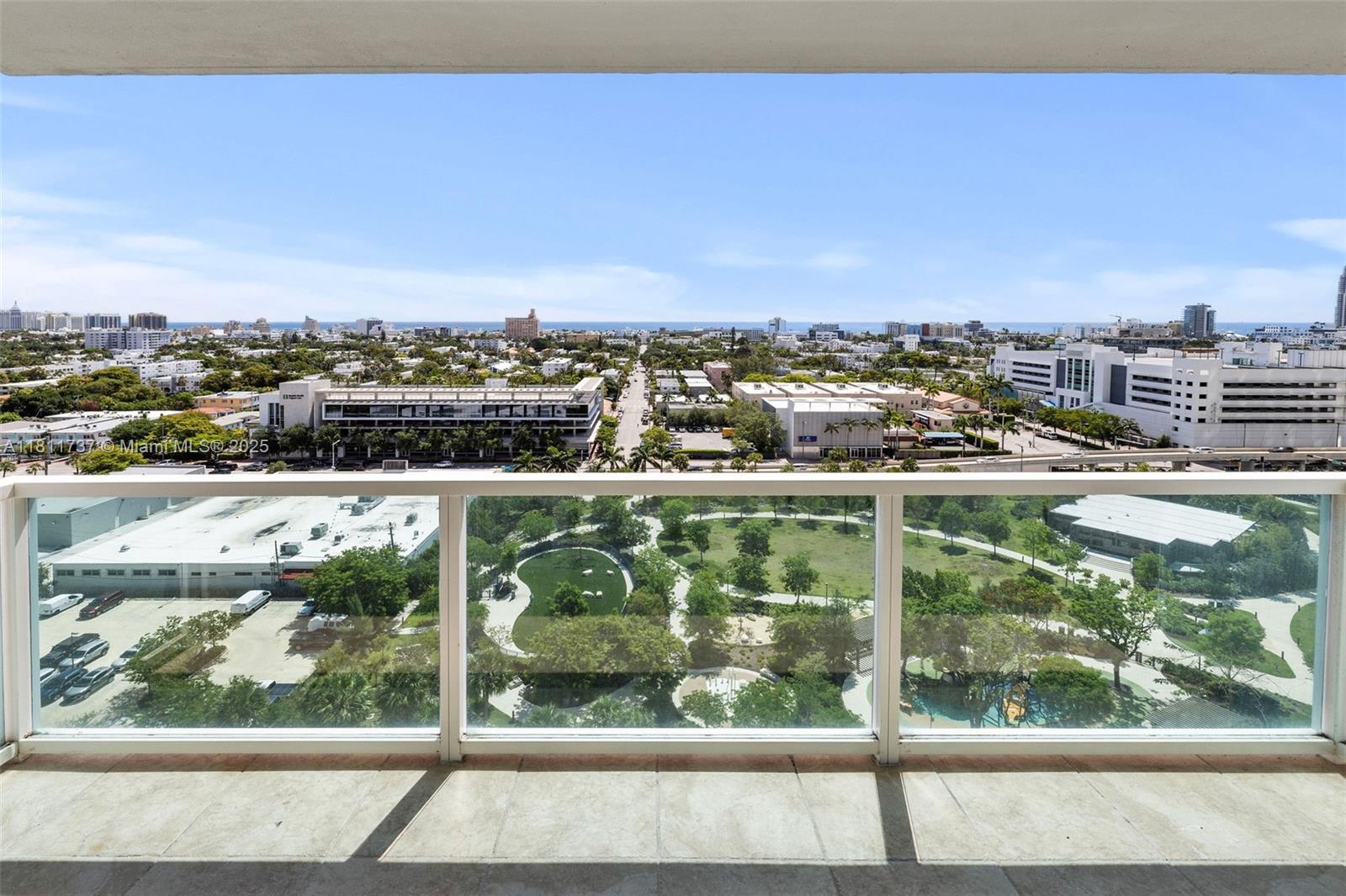 THE FLORIDIAN CONDO - Residential Lease