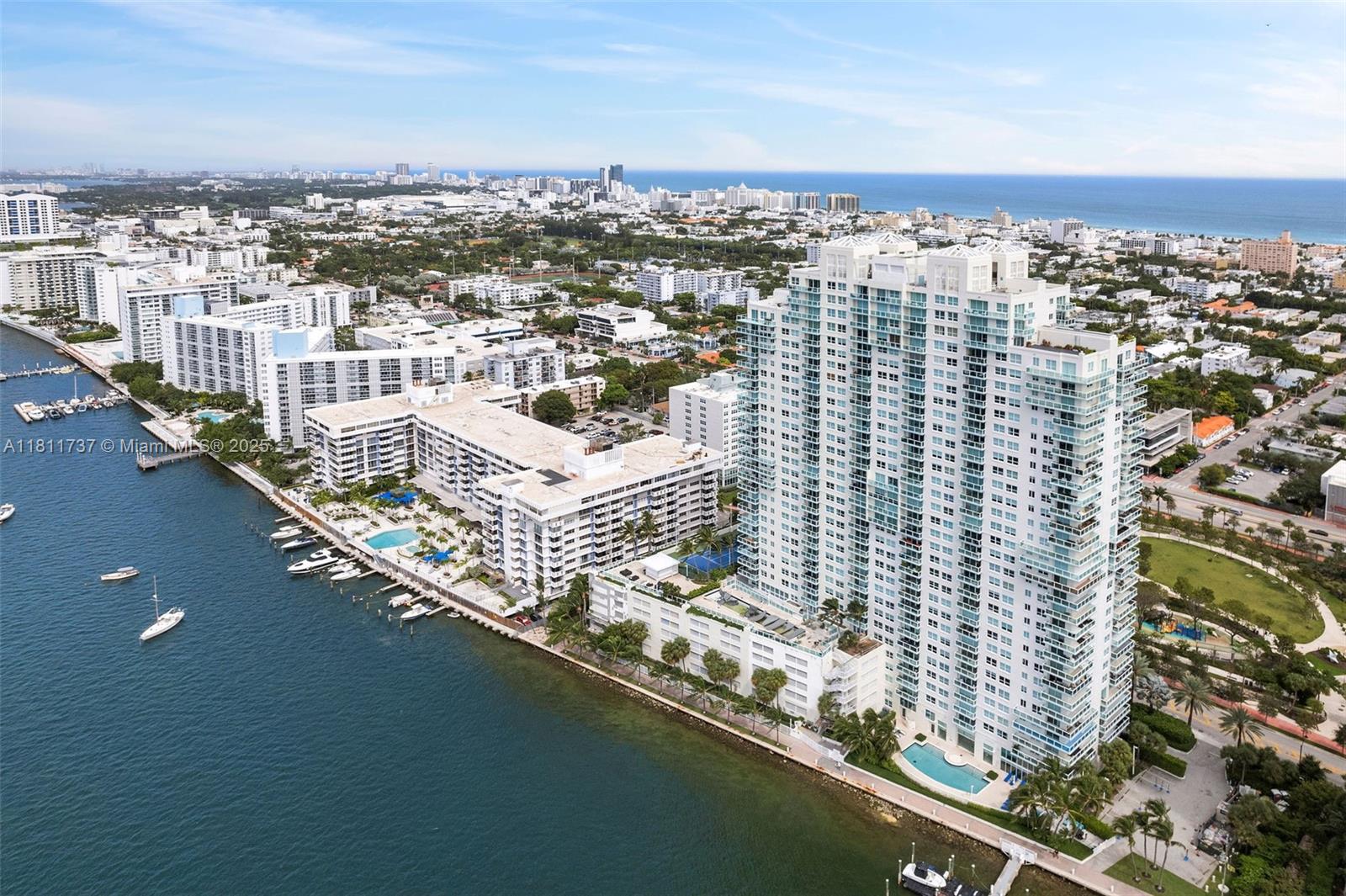 THE FLORIDIAN CONDO - Residential Lease