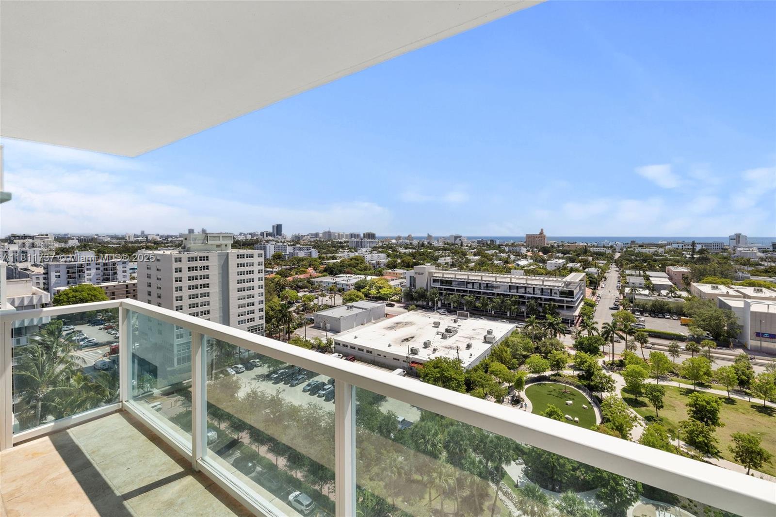 THE FLORIDIAN CONDO - Residential Lease