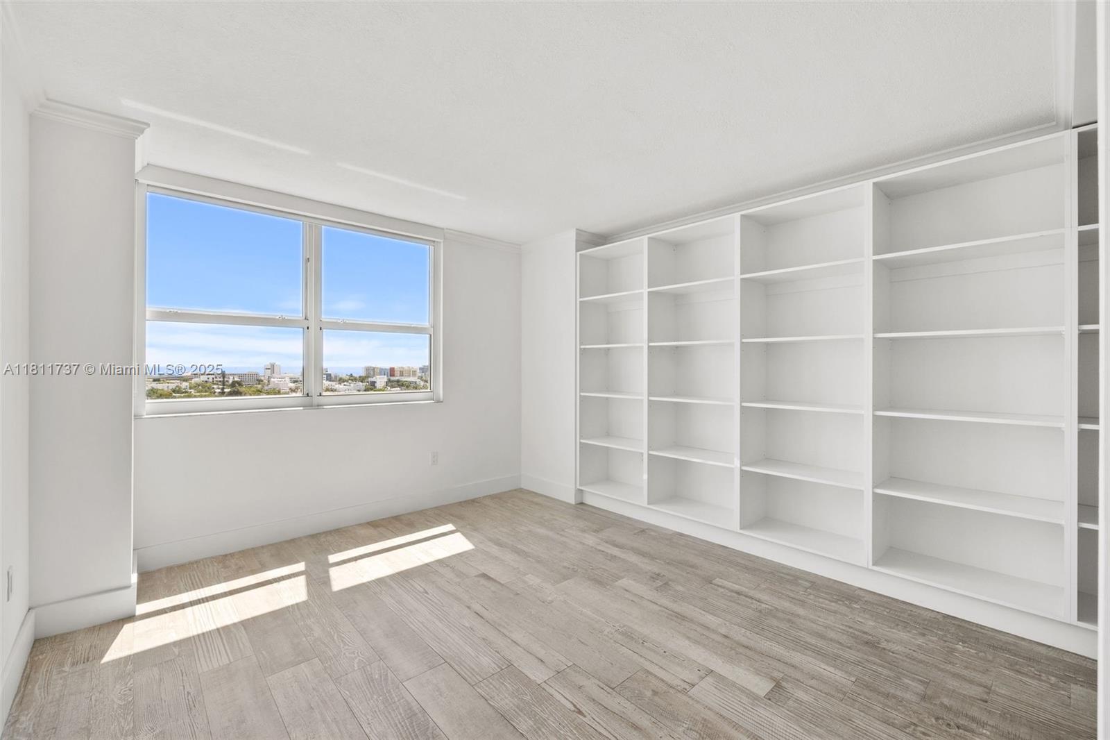 THE FLORIDIAN CONDO - Residential Lease