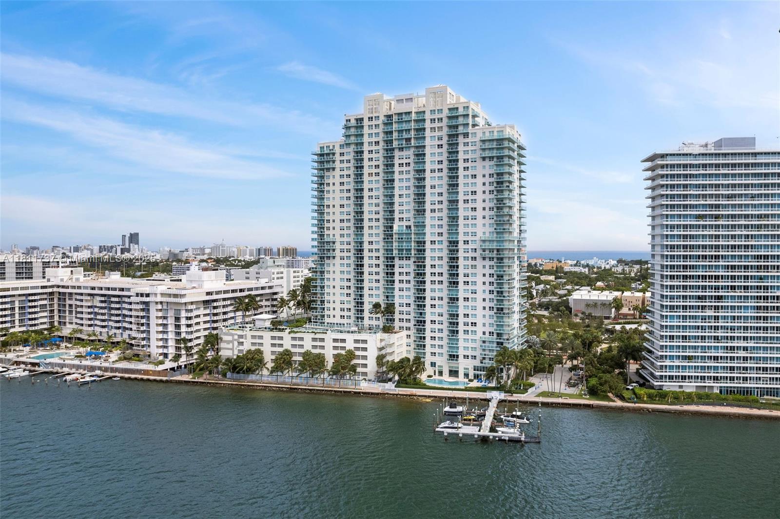 THE FLORIDIAN CONDO - Residential Lease