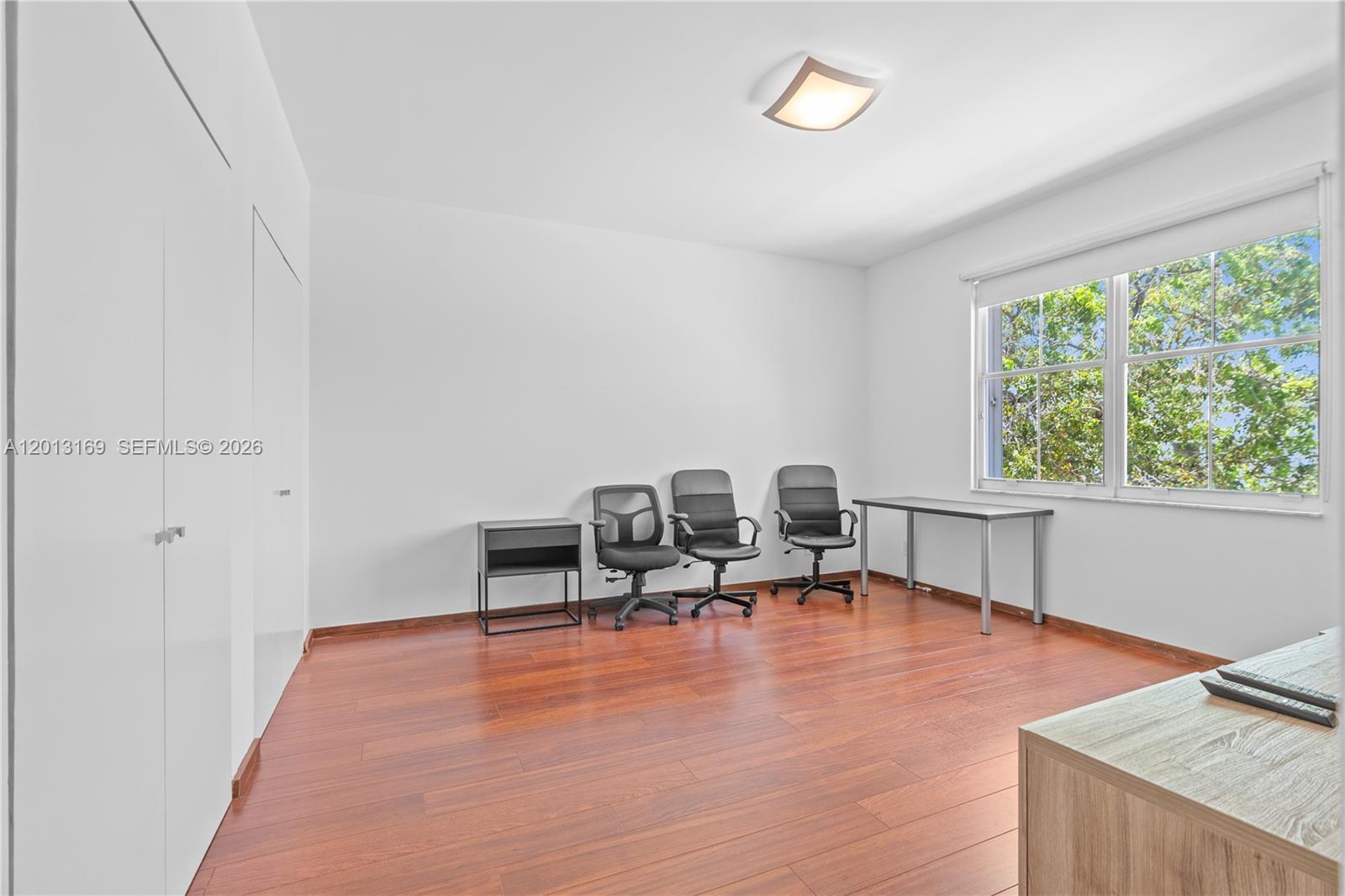 MAPLE RIDGE - Residential