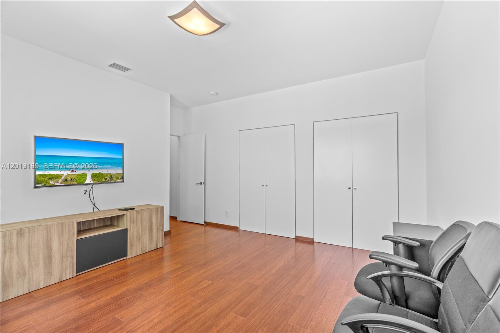 MAPLE RIDGE - Residential