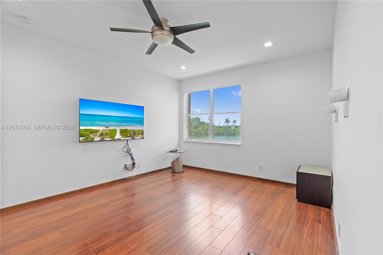 MAPLE RIDGE - Residential