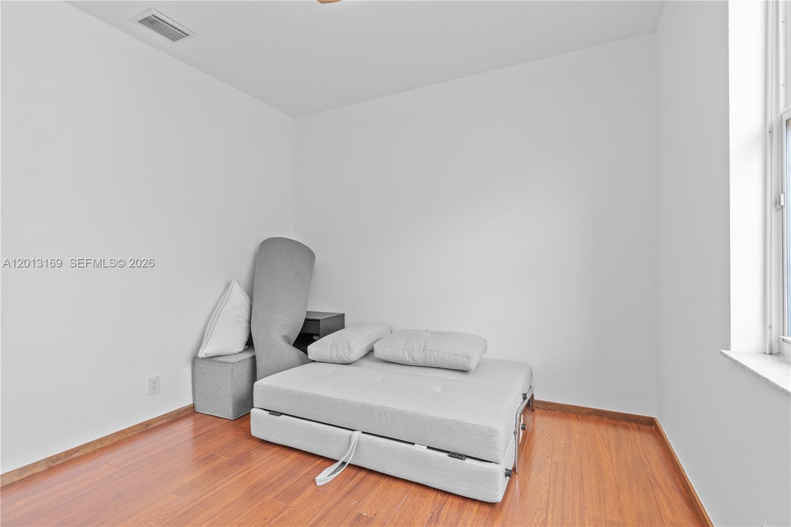 MAPLE RIDGE - Residential