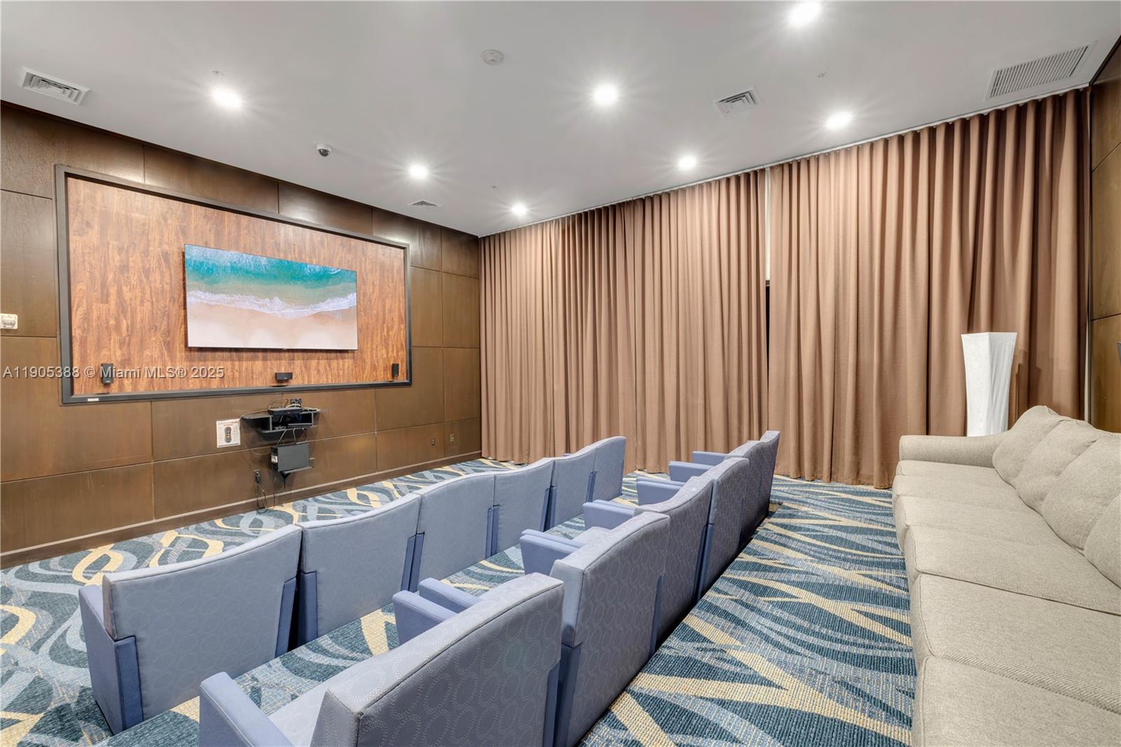 VENTURE AT AVENTURA EAST - Residential