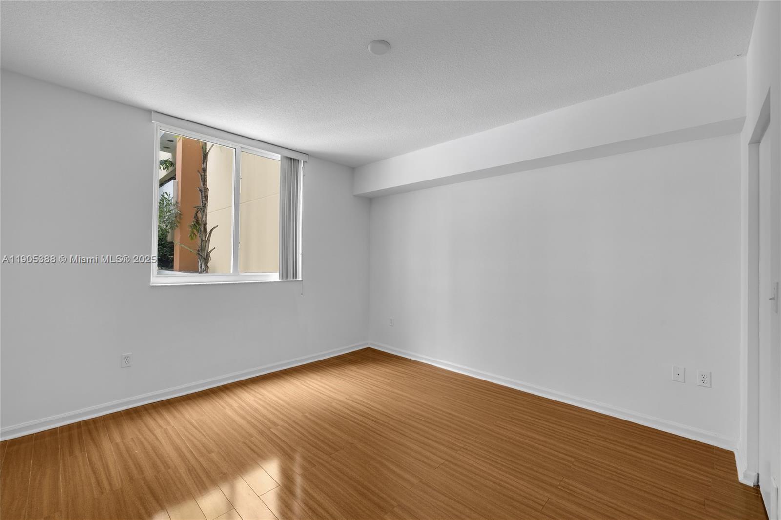 VENTURE AT AVENTURA EAST - Residential