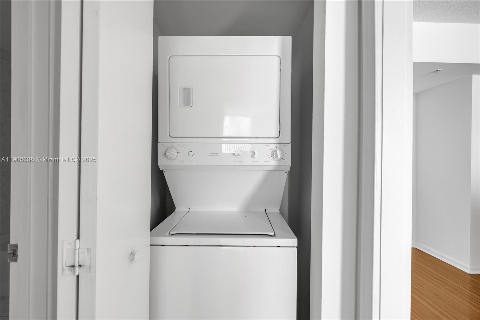 VENTURE AT AVENTURA EAST - Residential