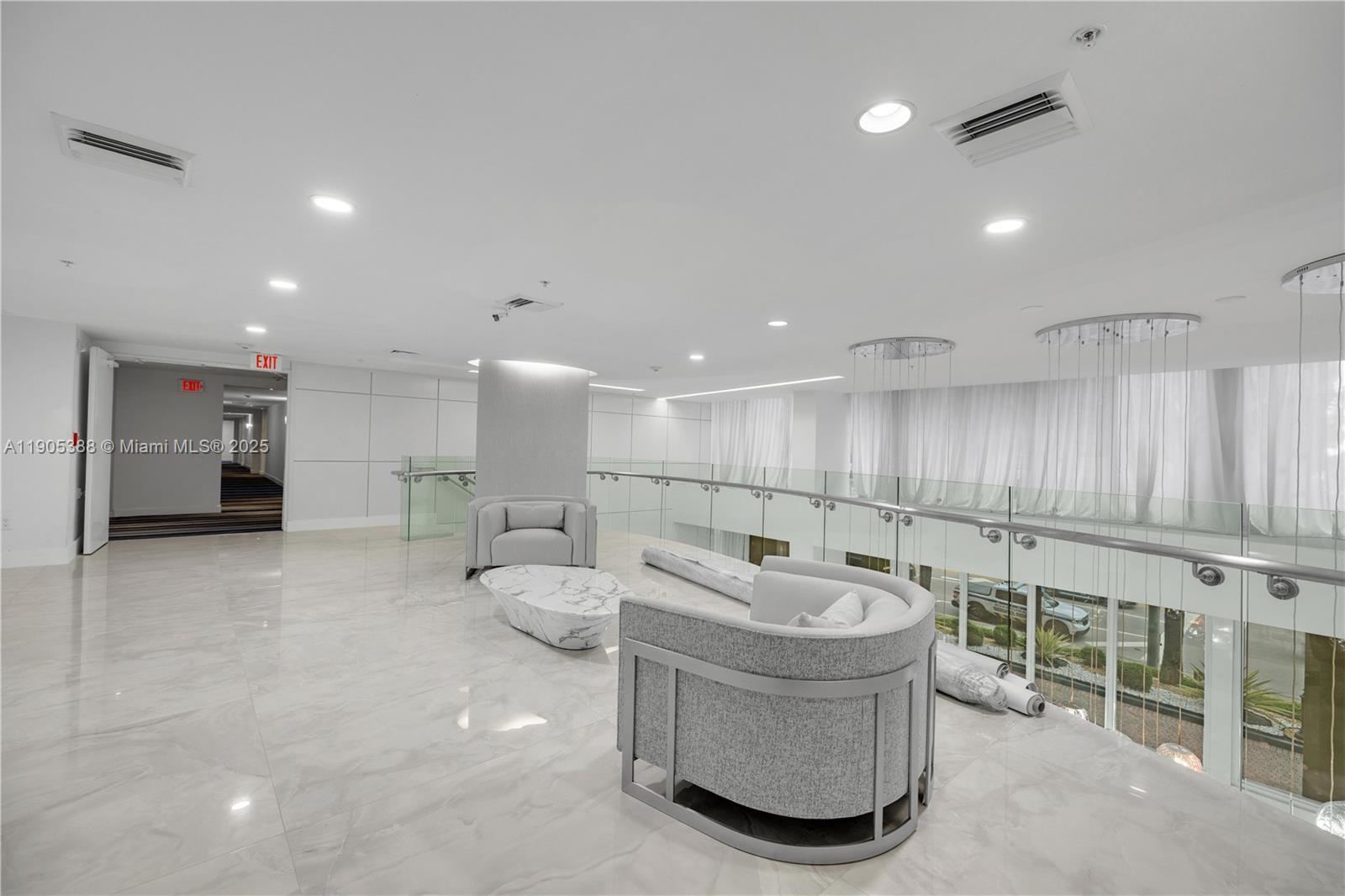 VENTURE AT AVENTURA EAST - Residential