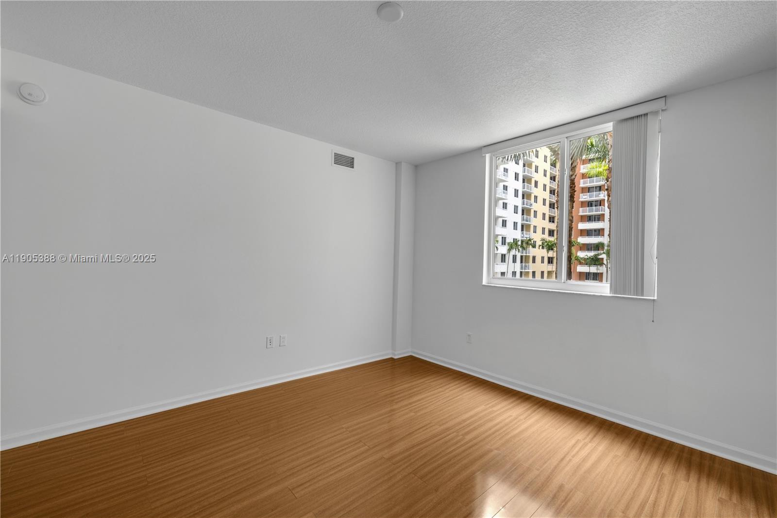 VENTURE AT AVENTURA EAST - Residential