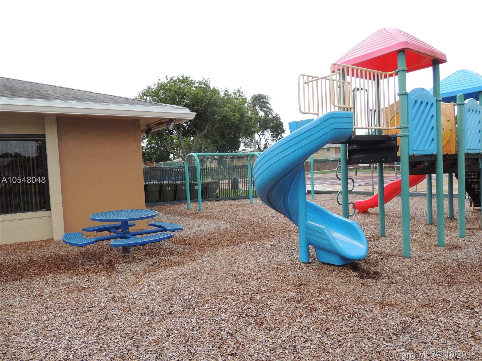 PEMBROKE POINTE SEC TWO - Residential Lease