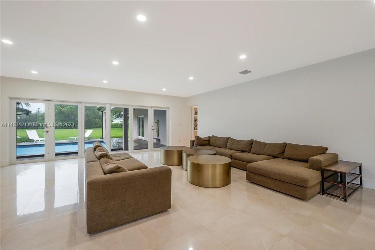 SEXTON TRACT - Residential