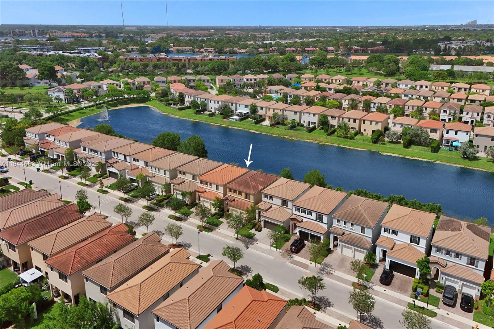 CHAMPION LAKES - Residential