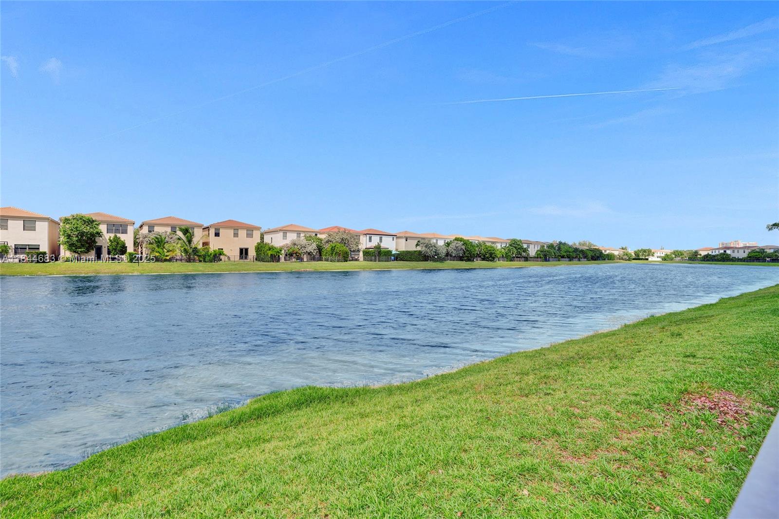 CHAMPION LAKES - Residential