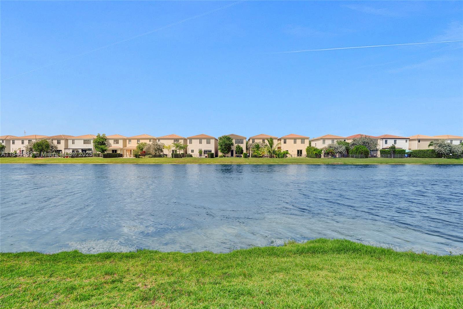 CHAMPION LAKES - Residential