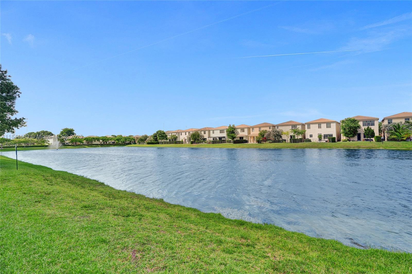 CHAMPION LAKES - Residential