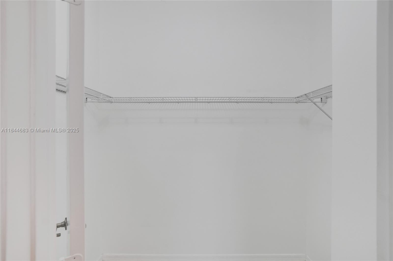 CHAMPION LAKES - Residential