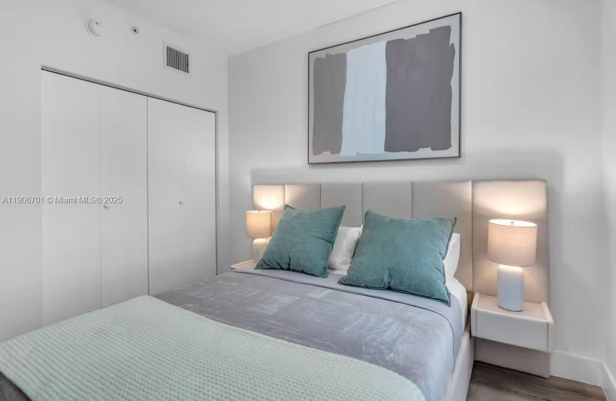 LAWRENCE ESTATE LAND CO - Residential Lease