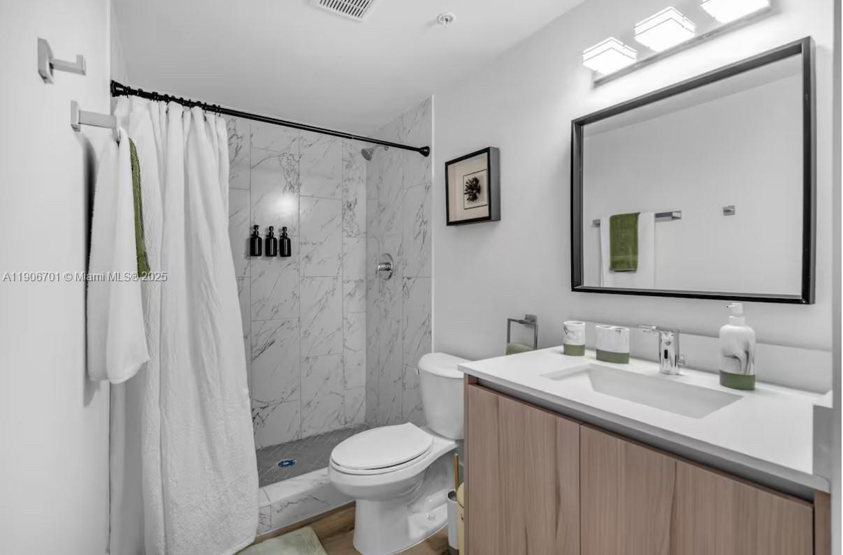 LAWRENCE ESTATE LAND CO - Residential Lease