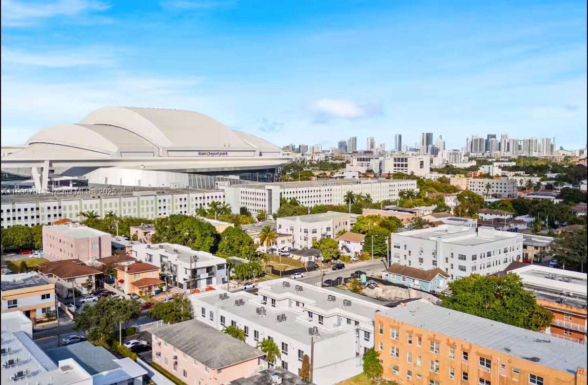 LAWRENCE ESTATE LAND CO - Residential Lease