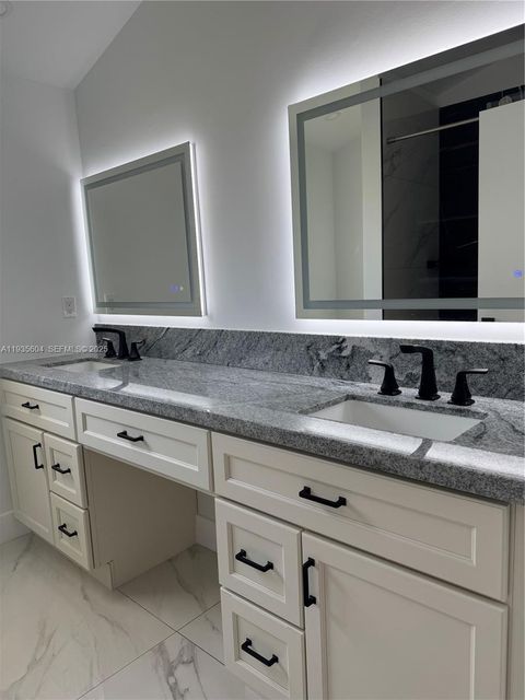 1090 SE 6th Ave Dania Beach FL 33004