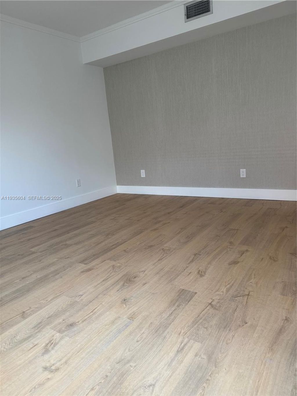Photo of 1090 SE 6th Ave, Dania Beach, FL 33004 (MLS # A11935604)
