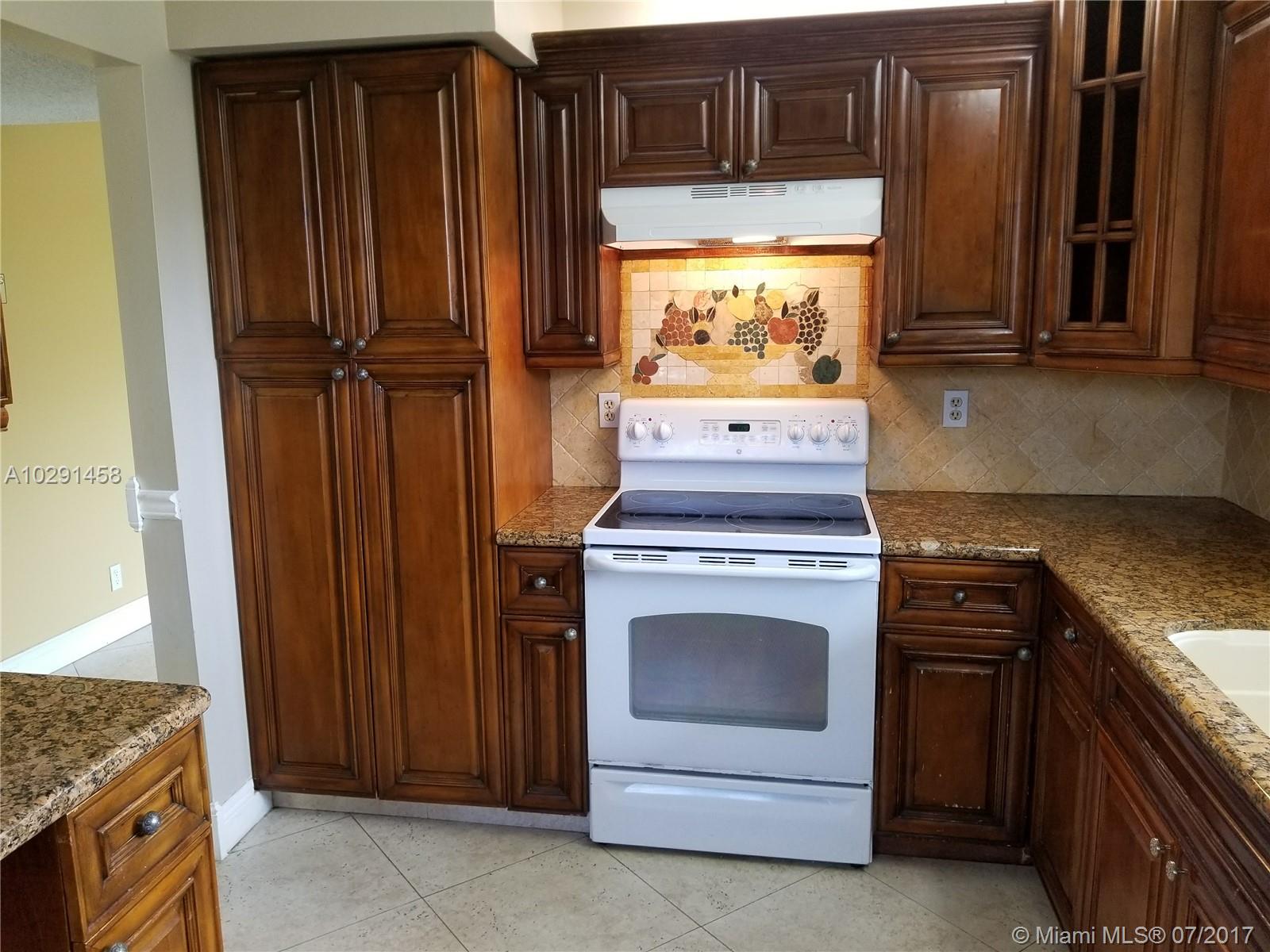 RACQUET CLUB AT BONAVENTU - Residential Lease