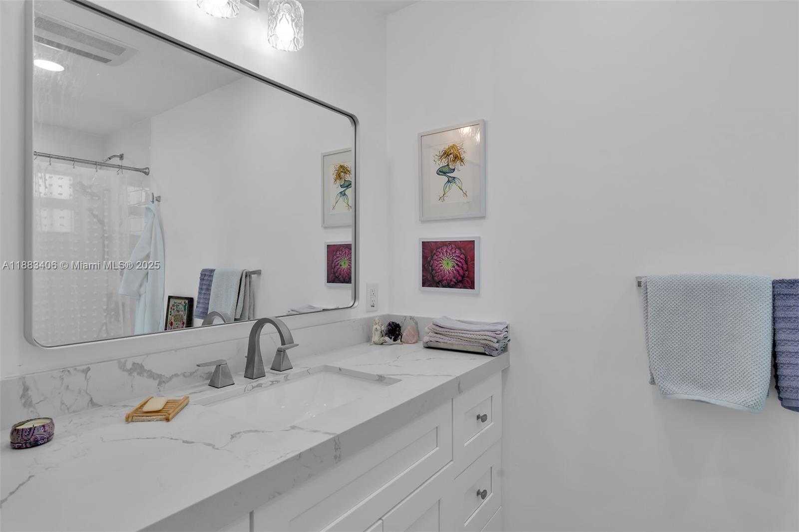 PORT ANTIGUA PLAT NO 3 & - Residential