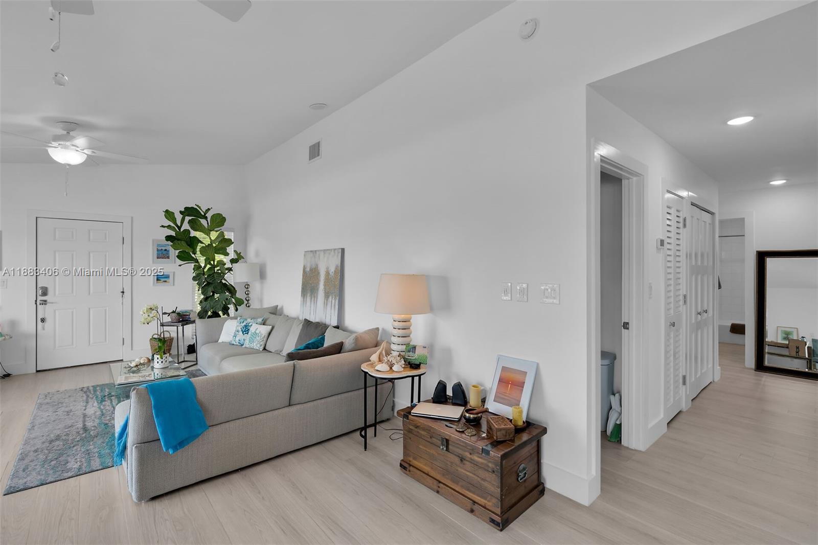 PORT ANTIGUA PLAT NO 3 & - Residential