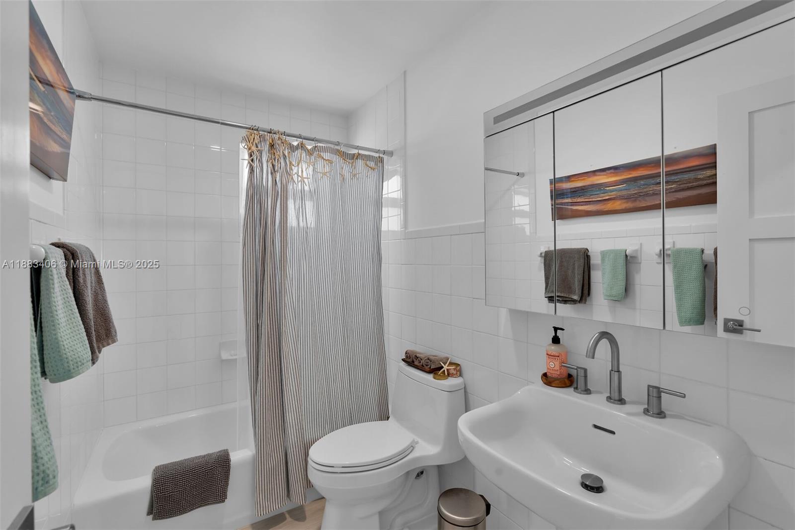 PORT ANTIGUA PLAT NO 3 & - Residential