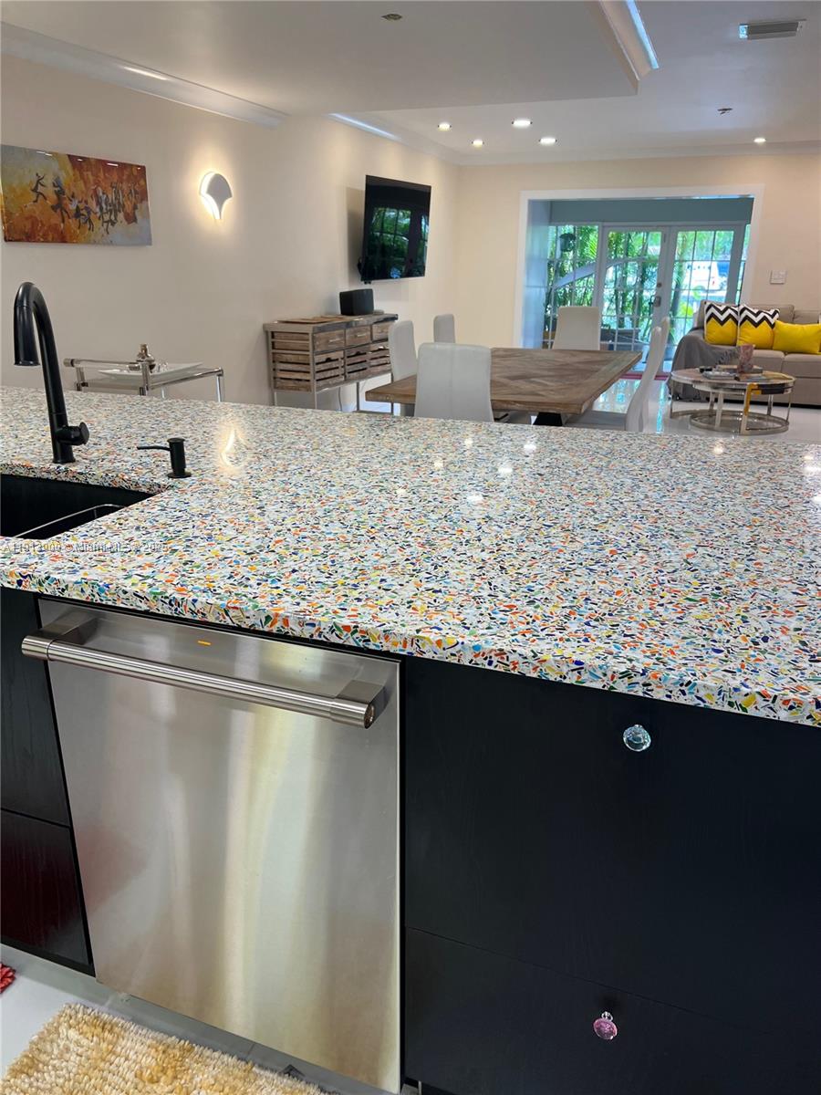 BEACH CLUB VILLAS CONDO - Residential Lease