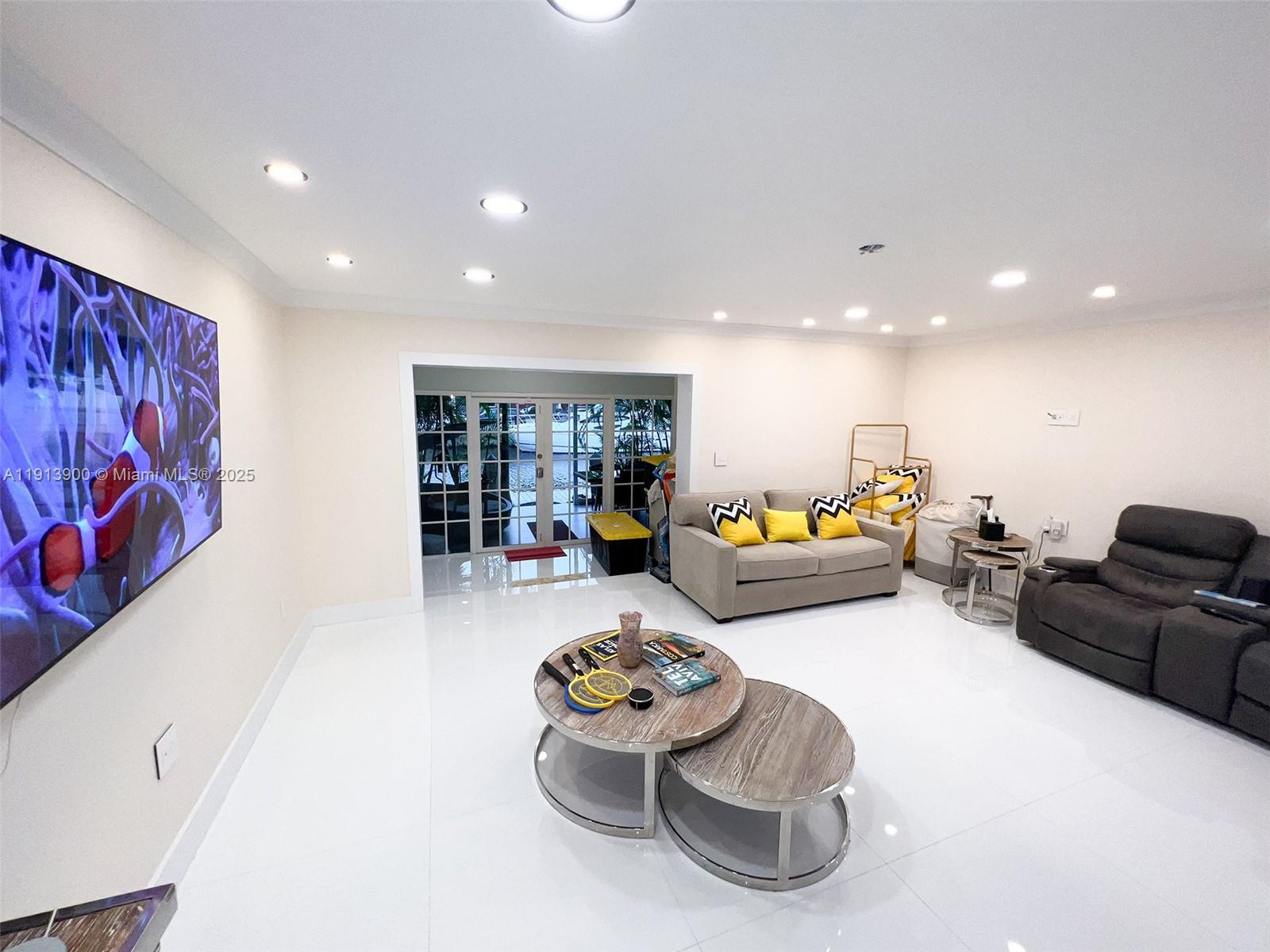 BEACH CLUB VILLAS CONDO - Residential Lease