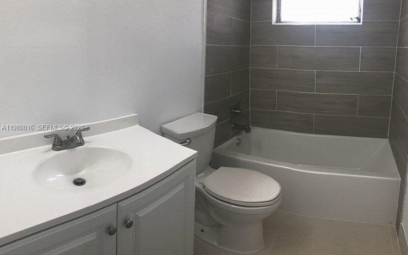 CORAL GABLES RIVIERA SEC - Residential Lease