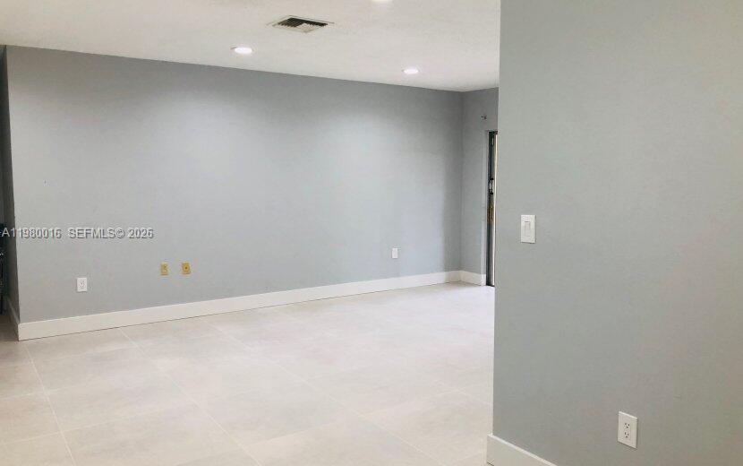 930 Benevento Ave 930