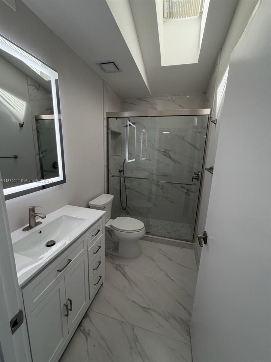 LAUDERDALE CITY CENTER - Residential Lease