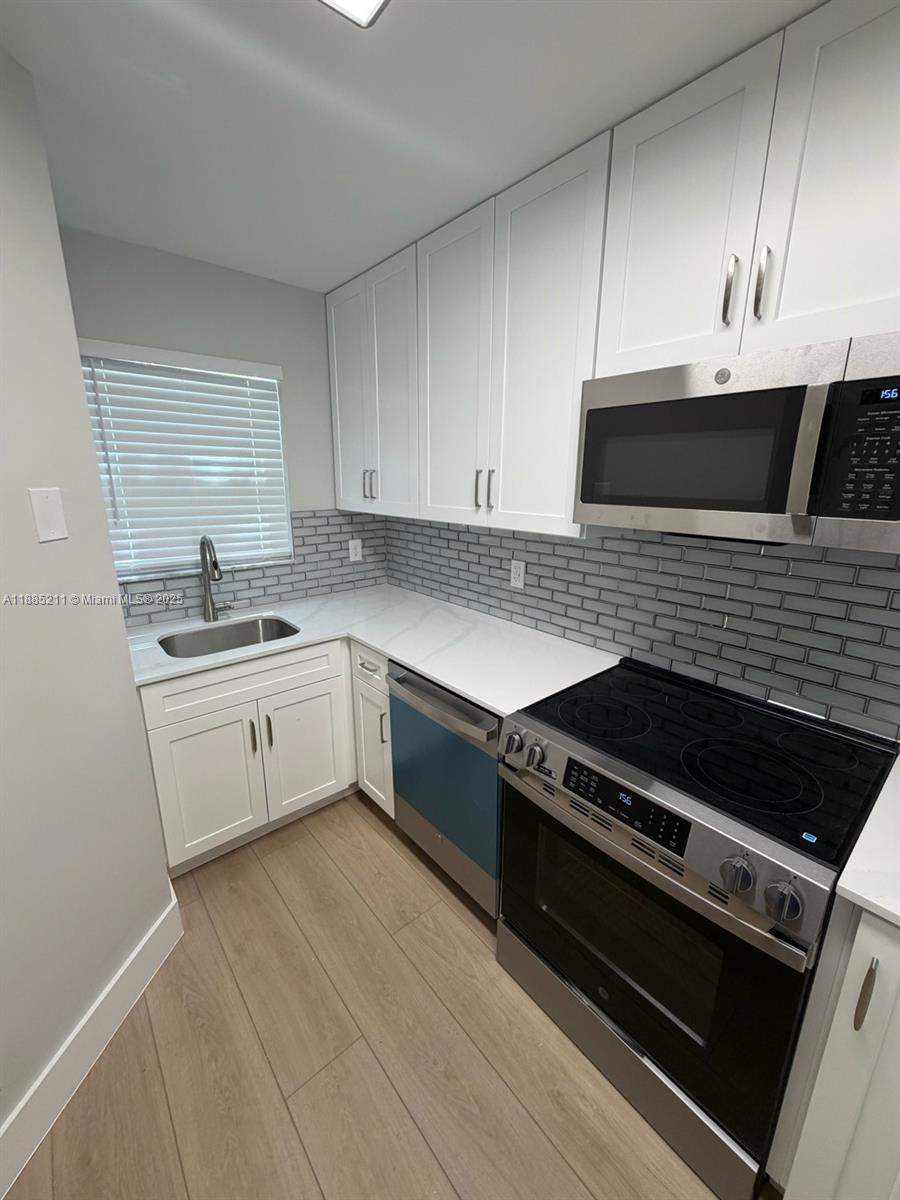 LAUDERDALE CITY CENTER - Residential Lease