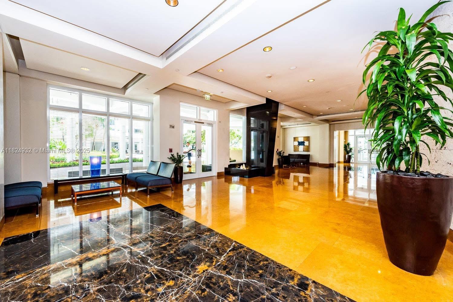 COURTS BRICKELL KEY CONDO - Residential