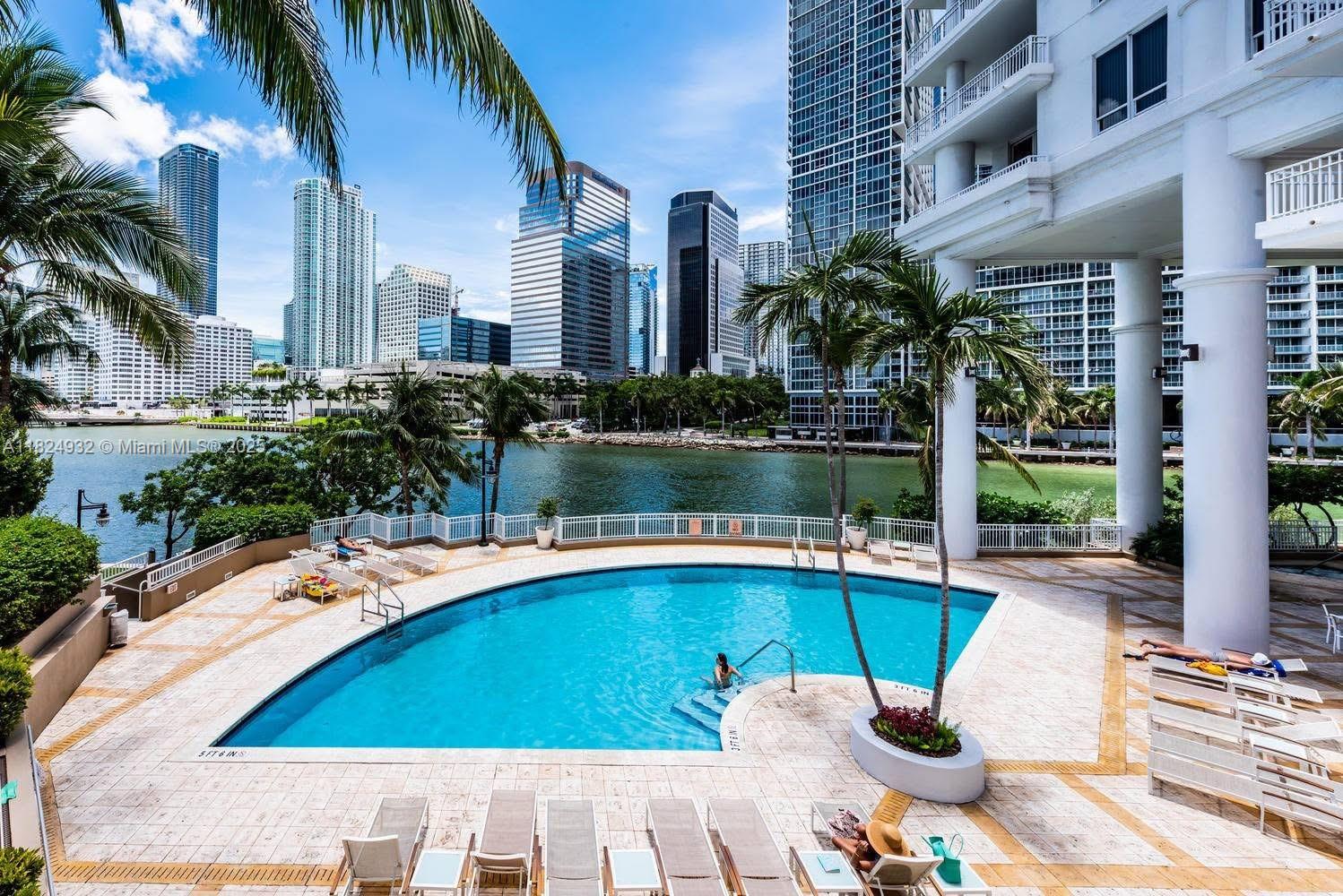 COURTS BRICKELL KEY CONDO - Residential