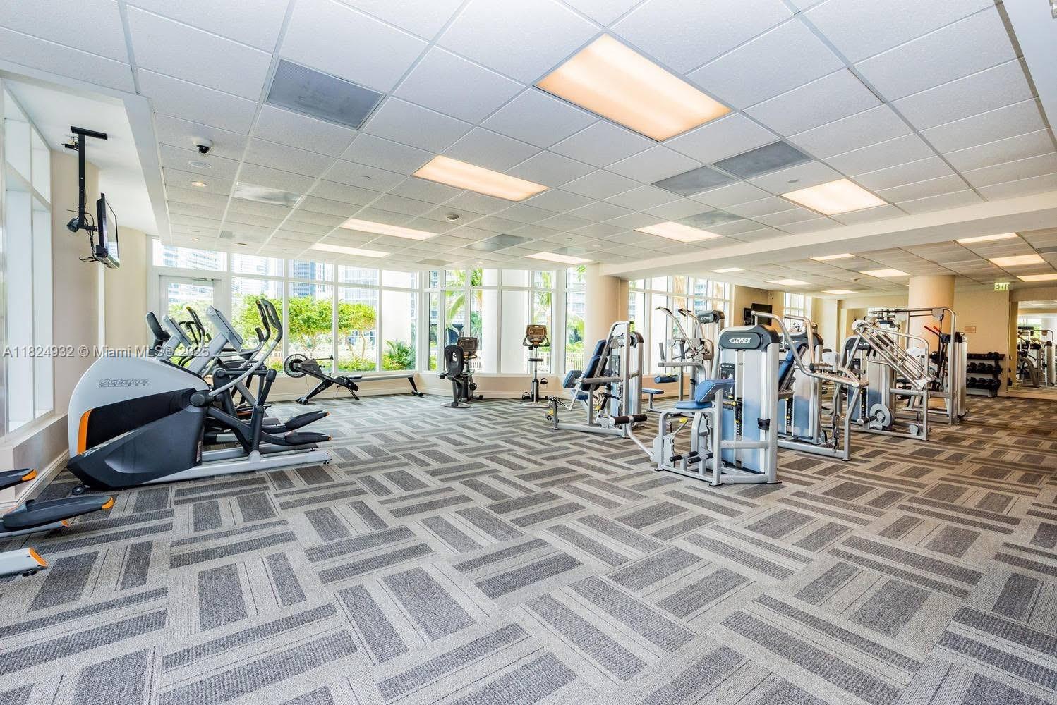 COURTS BRICKELL KEY CONDO - Residential